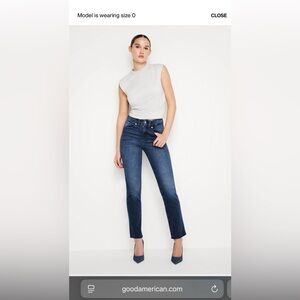 Good American Always Fits Good Classic
Slim Straight Jeans